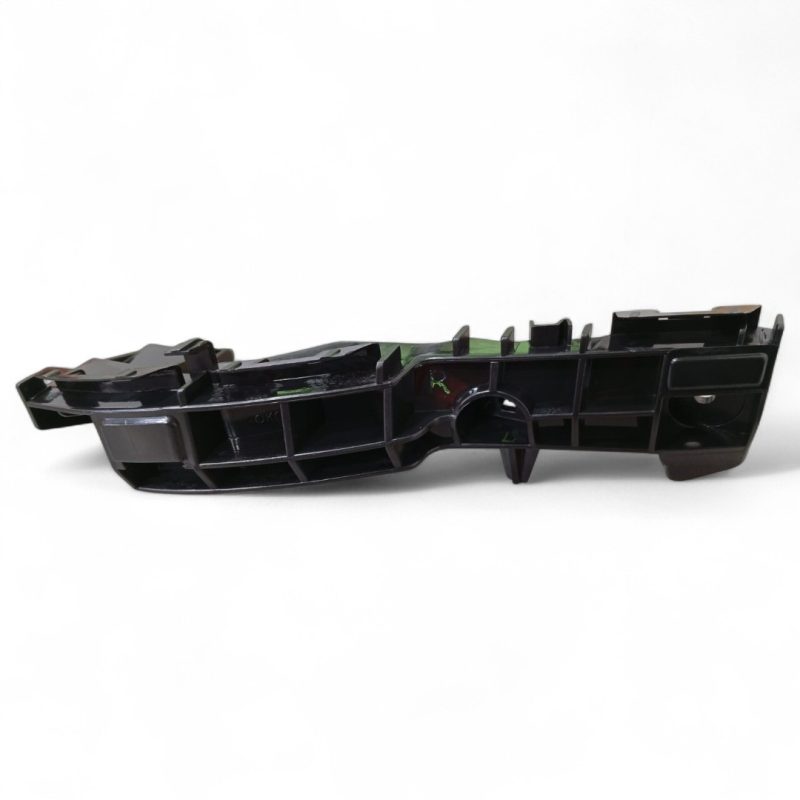 SOPORTE DE PARAGOLPE DELANTERO DERECHO SW4 2011-2015