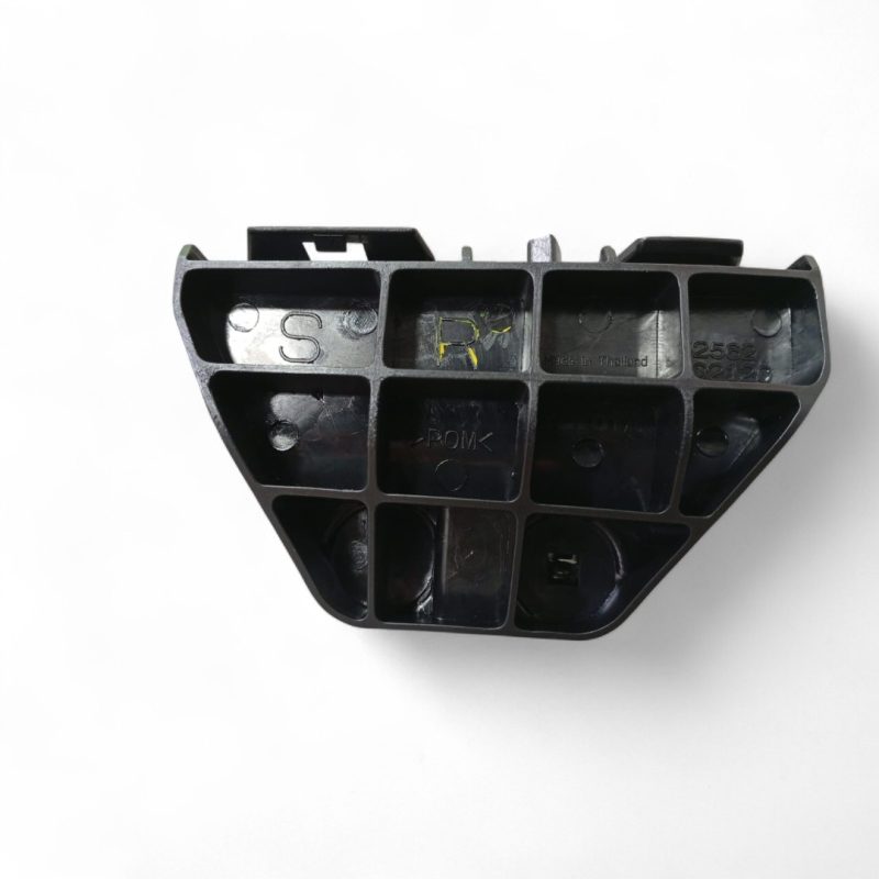 SOPORTE DE PARAGOLPE TRASERO DERECHO COROLLA 2011-2014
