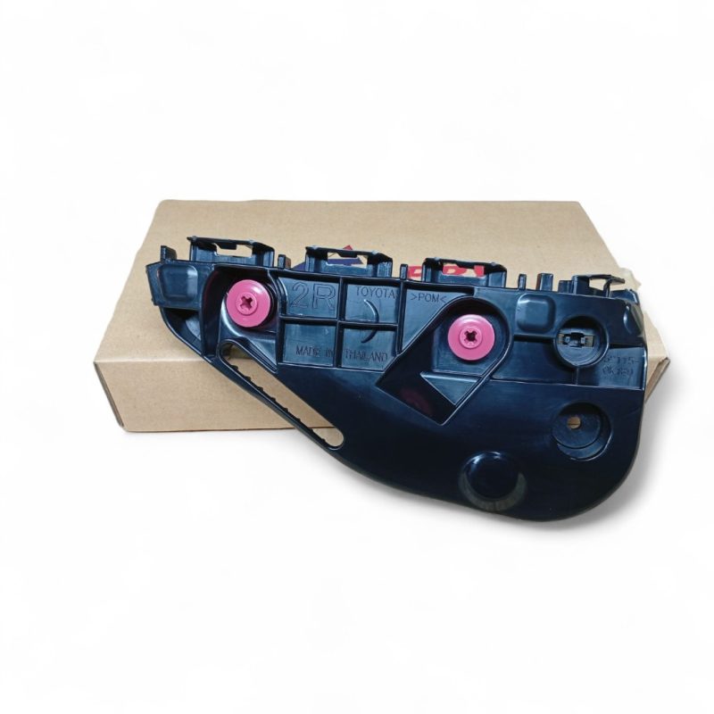 SOPORTE DE PARAGOLPE DELANTERO DERECHO HILUX 2016- SR/SRV/SRX