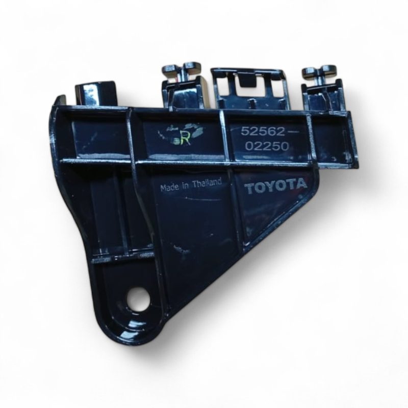 SOPORTE DE PARAGOLPE TRASERO DERECHO COROLLA 2014-2020